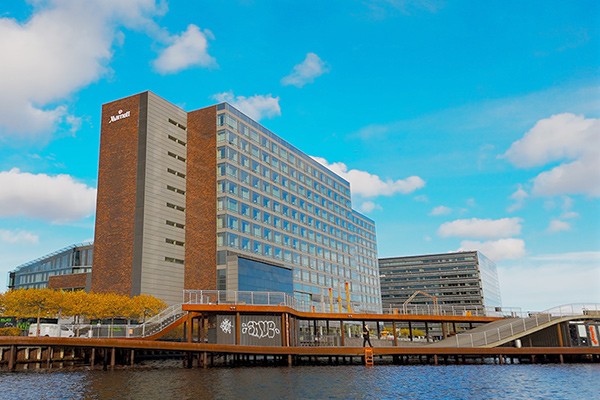 Totalrenovering av Copenhagen Marriott Hotel med wedi 'Walk-in-shower' som ren 'Plug n' play'